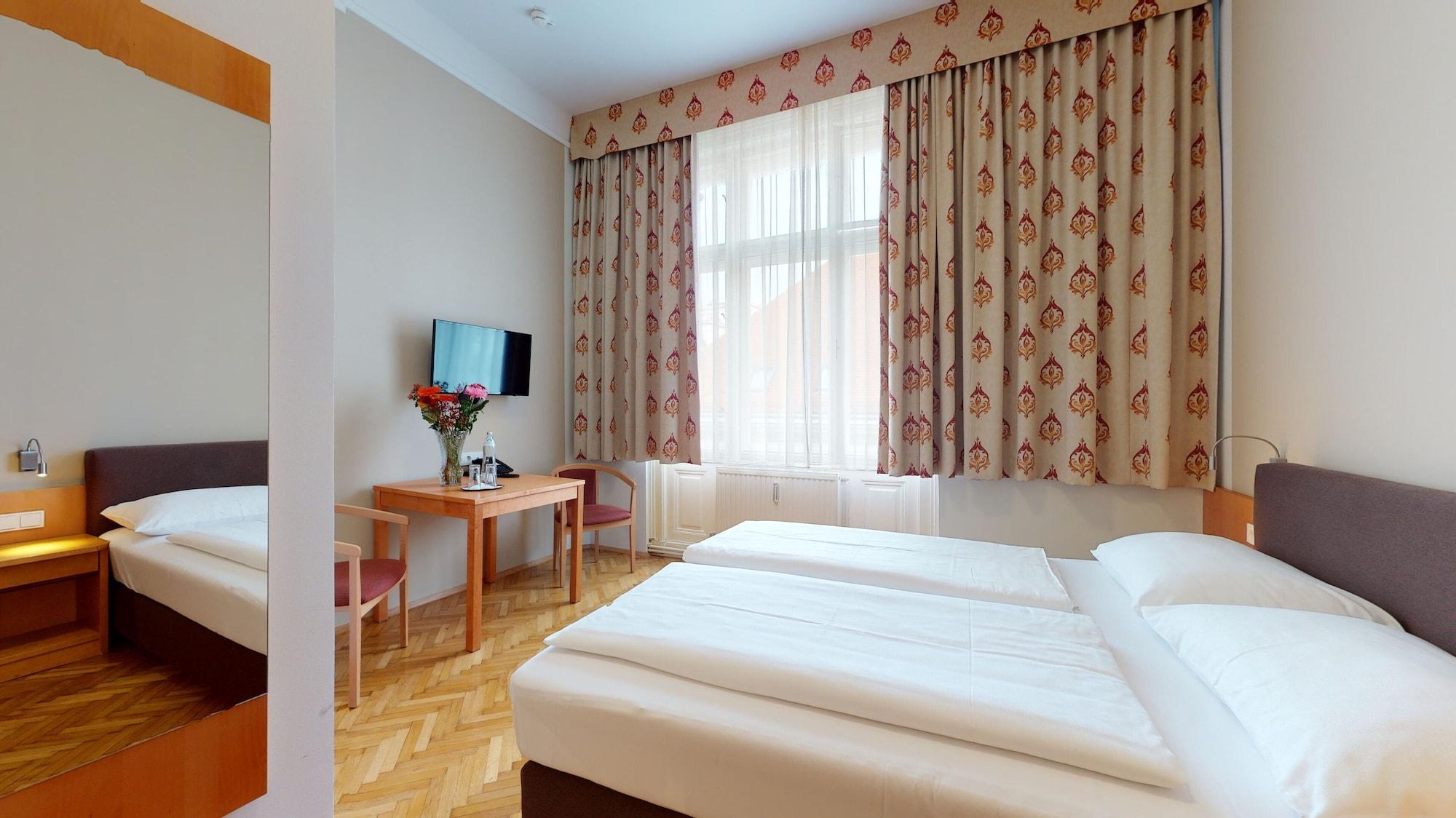 Hotel Post Wien Esterno foto